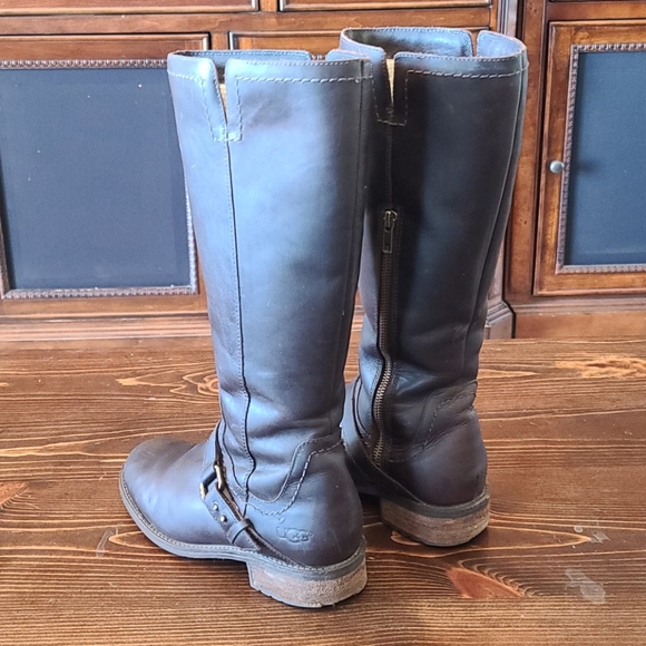 UGG Riding Boots - Picture 3 of 9